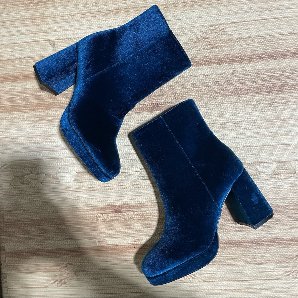 Blue velvet dress boots for women size 7
